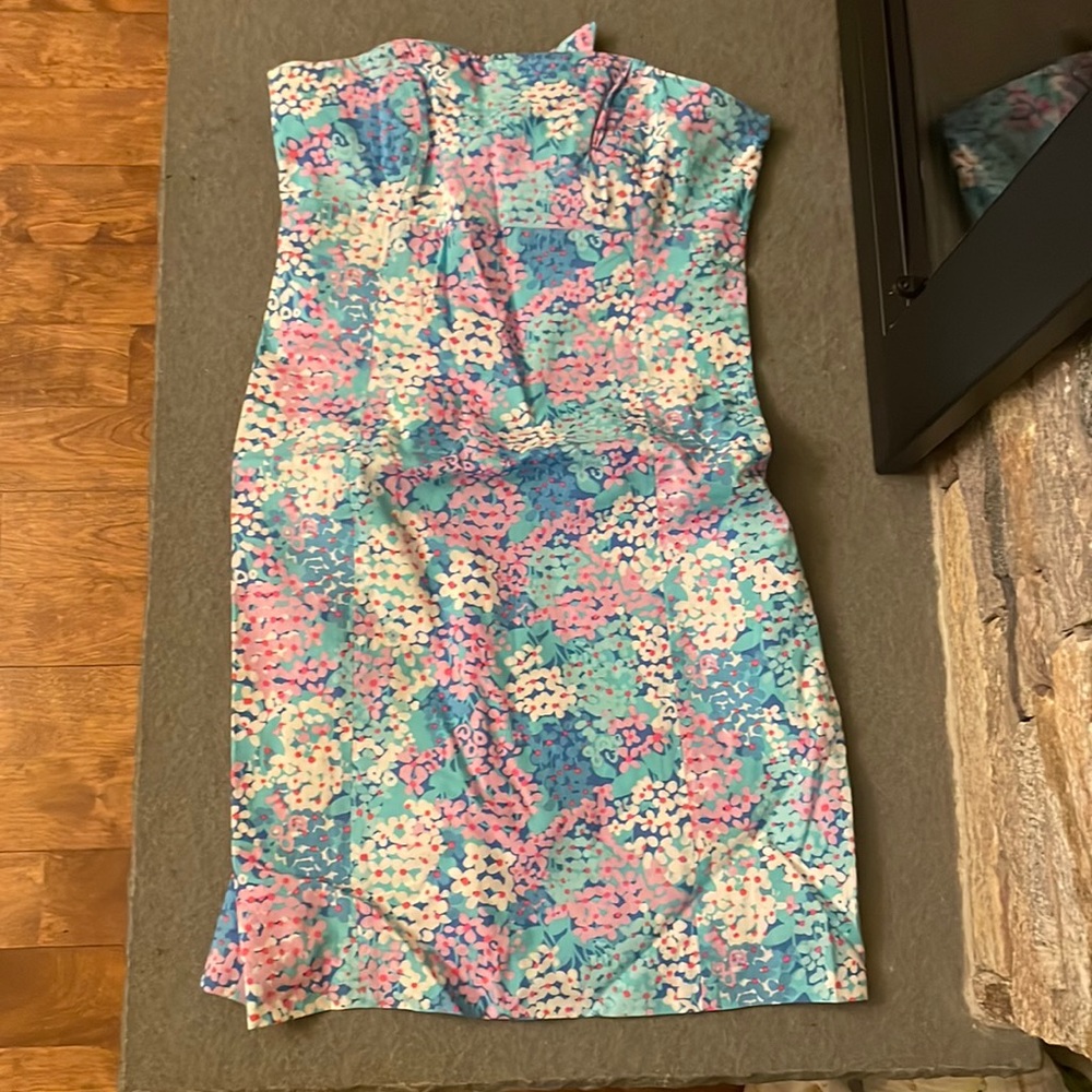 Worn one time. Lily Pulitzer size 2 strapless dress. Great condition
